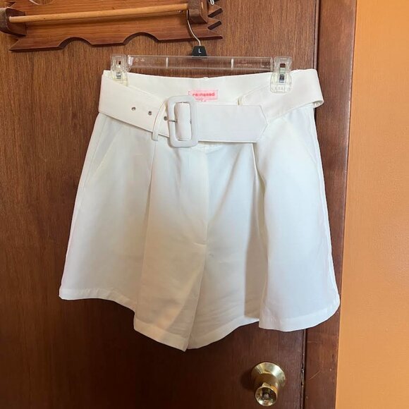 White Vintage Style Shorts M - Picture 1 of 3